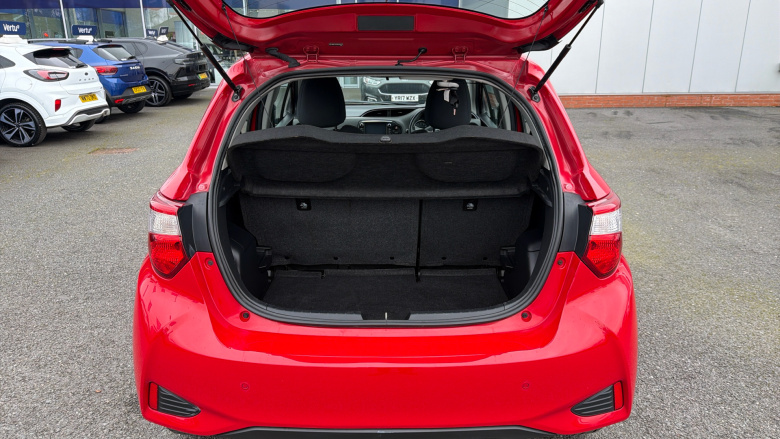 Toyota Yaris 1.5 VVT-i Icon Tech 5dr Petrol Hatchback